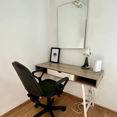Comfy, Nice And Small Room In Cracovia Exterior foto
