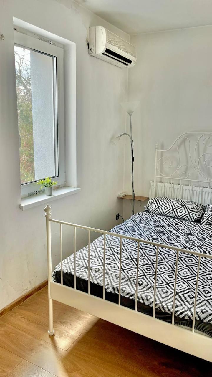 Comfy, Nice And Small Room In Cracovia Exterior foto