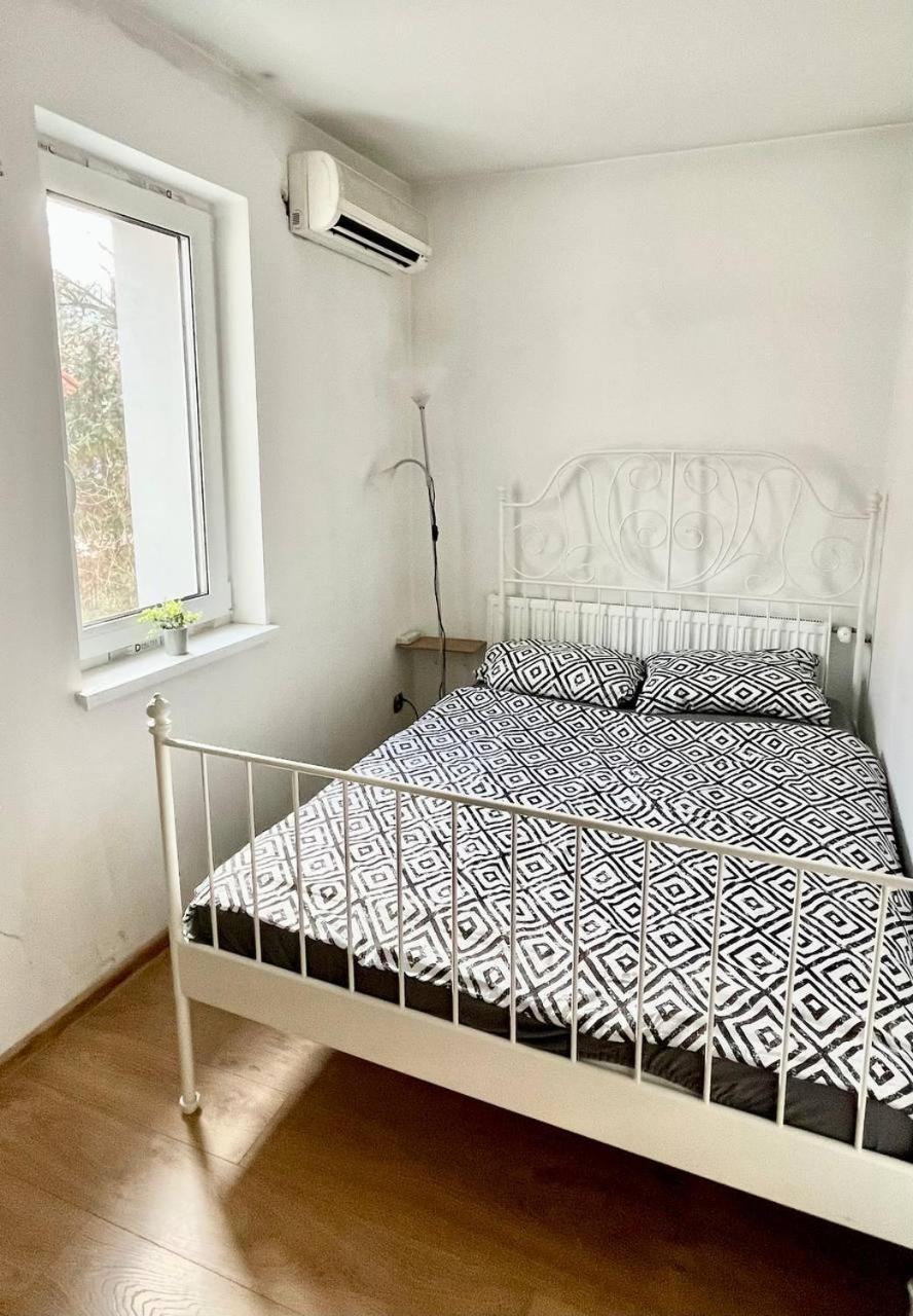 Comfy, Nice And Small Room In Cracovia Exterior foto