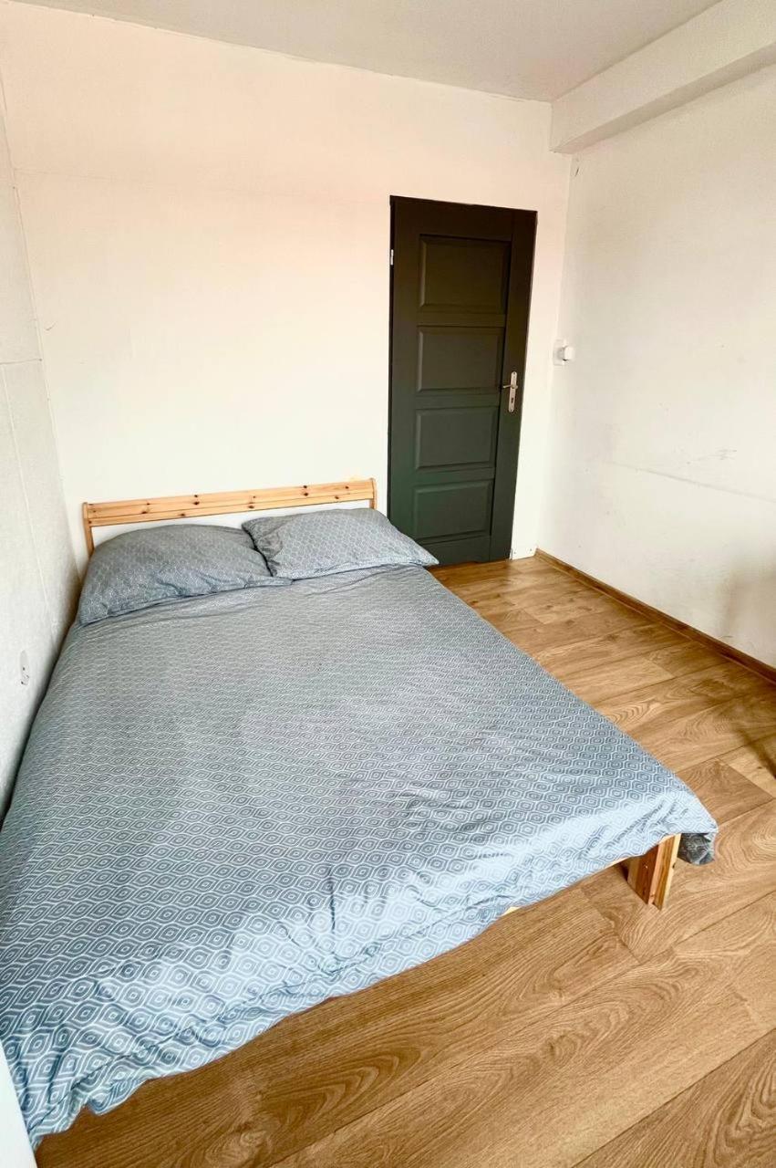 Comfy, Nice And Small Room In Cracovia Exterior foto